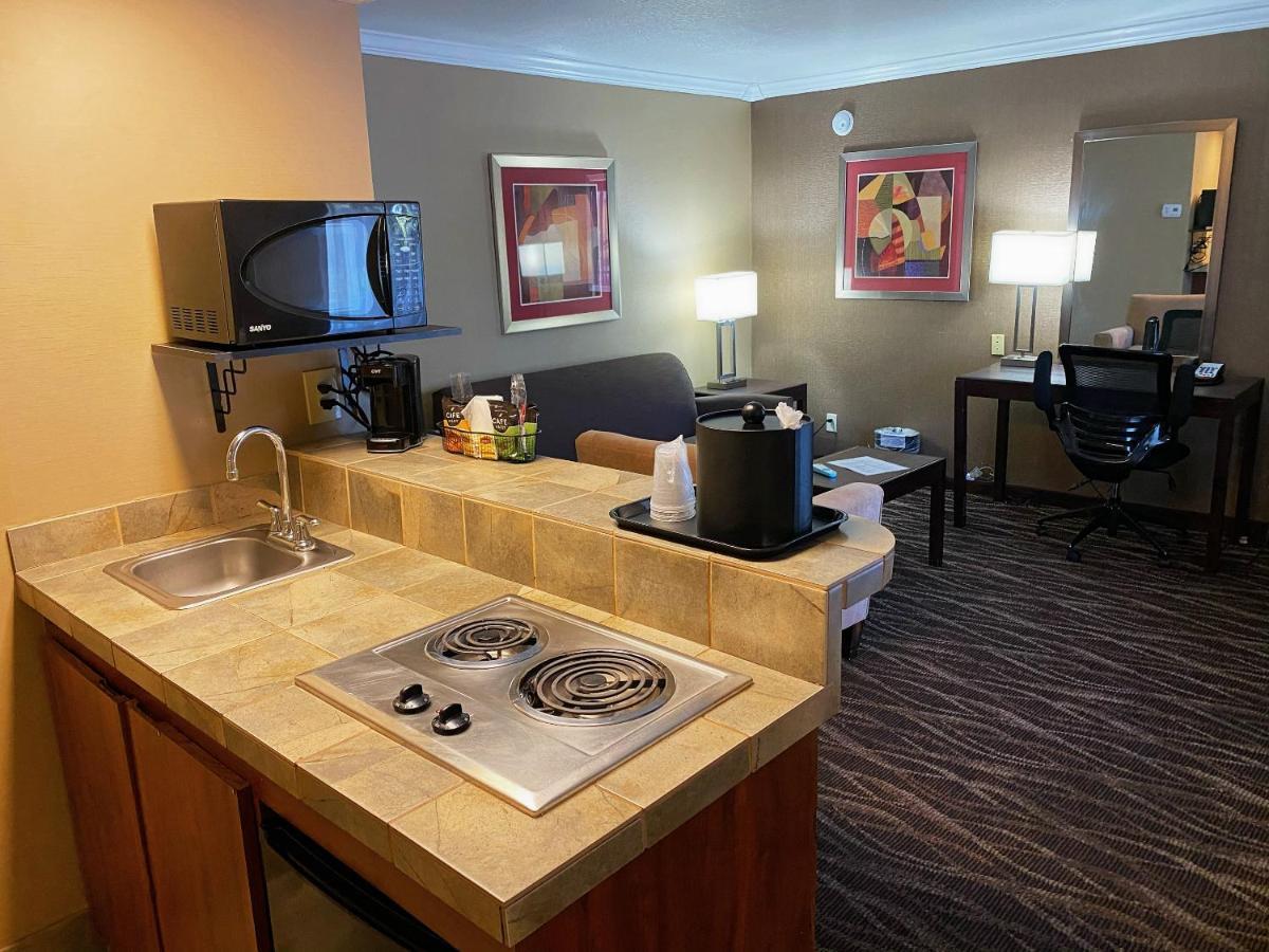 Hotel Tempe/Phoenix Airport Innsuites Hotel & Suites Bagian luar foto
