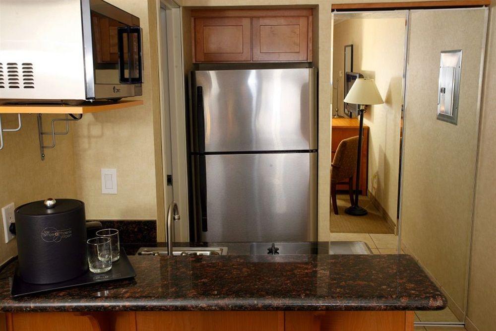 Hotel Tempe/Phoenix Airport Innsuites Hotel & Suites Bagian luar foto