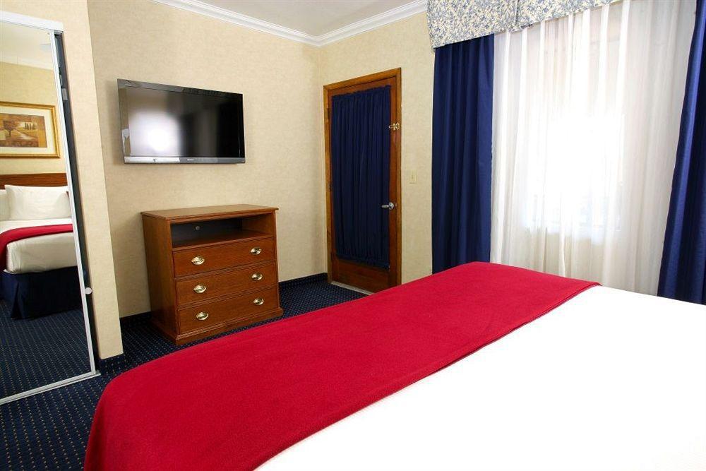 Hotel Tempe/Phoenix Airport Innsuites Hotel & Suites Bagian luar foto