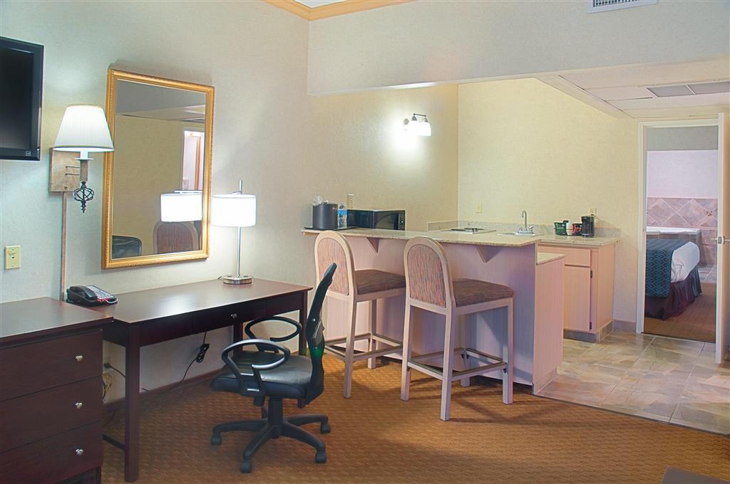 Hotel Tempe/Phoenix Airport Innsuites Hotel & Suites Bagian luar foto