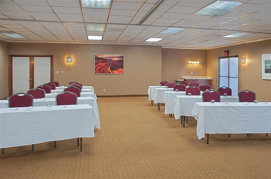 Hotel Tempe/Phoenix Airport Innsuites Hotel & Suites Bagian luar foto