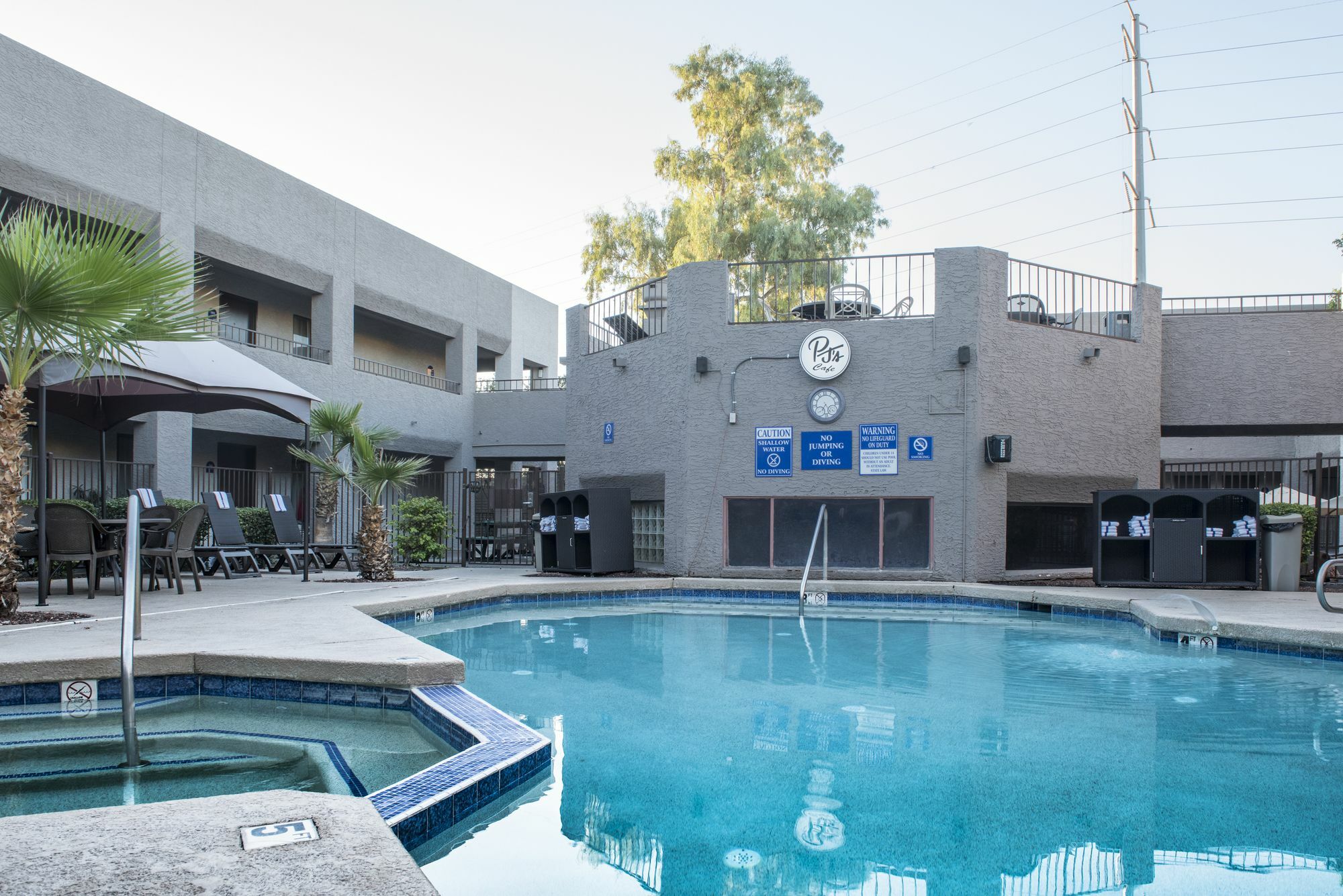 Hotel Tempe/Phoenix Airport Innsuites Hotel & Suites Bagian luar foto